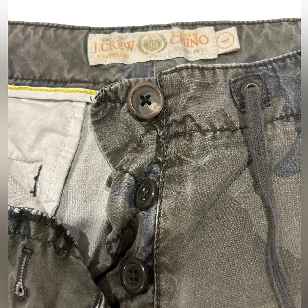 J. Crew Camo Camouflage Print Cargo Shorts Men’s Women's Size 4 inseam 10”